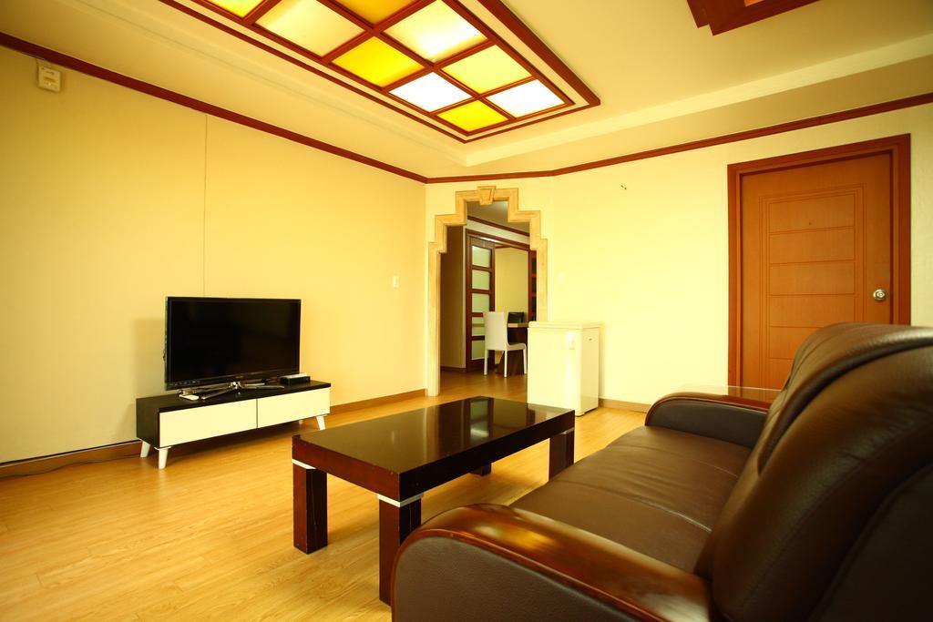 Bluesky Pension Pocheon Bagian luar foto